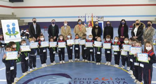 entrega de diplomas nombramiento programa tutoría entre iguales (TEI)