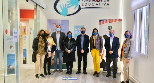 Gema Igual la alcaldesa de Santander visita el colegio Esclavas