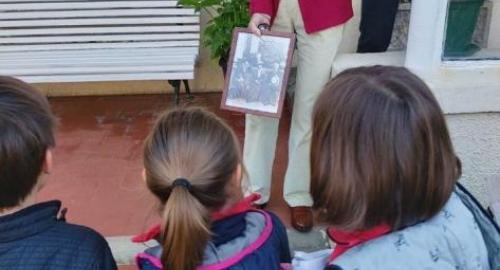 los alumnos de primer ciclo de Primaria realizan una ruta literaria por la ciudad