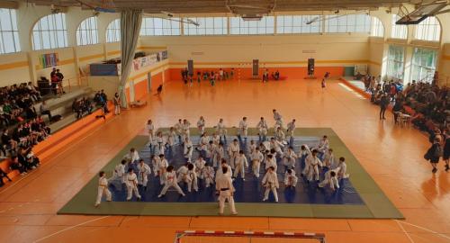 Colegio Esclavas compartiendo un bocadillo solidario para ayudar a Benin